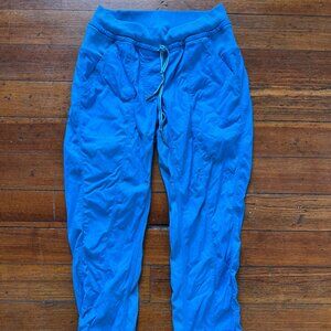 Lululemon capri workout pants Color Blue